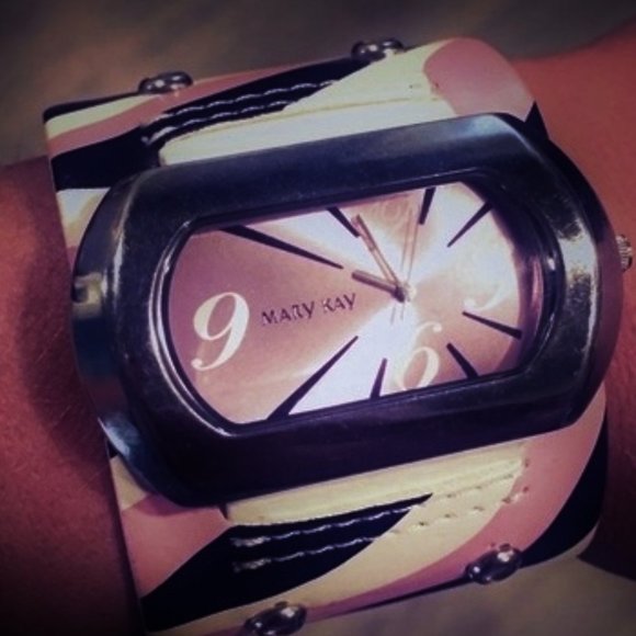 NEW 70\'s Retro Funky Crystal Leather Watch main image 5